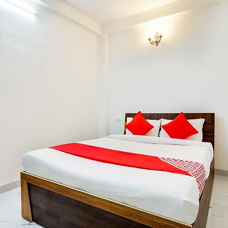 Hotel O Expression Индор Екстериор снимка