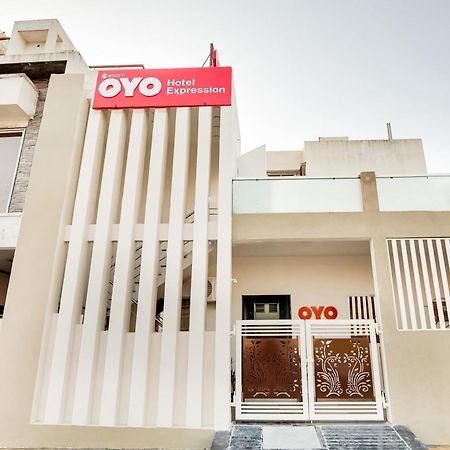 Hotel O Expression Индор Екстериор снимка