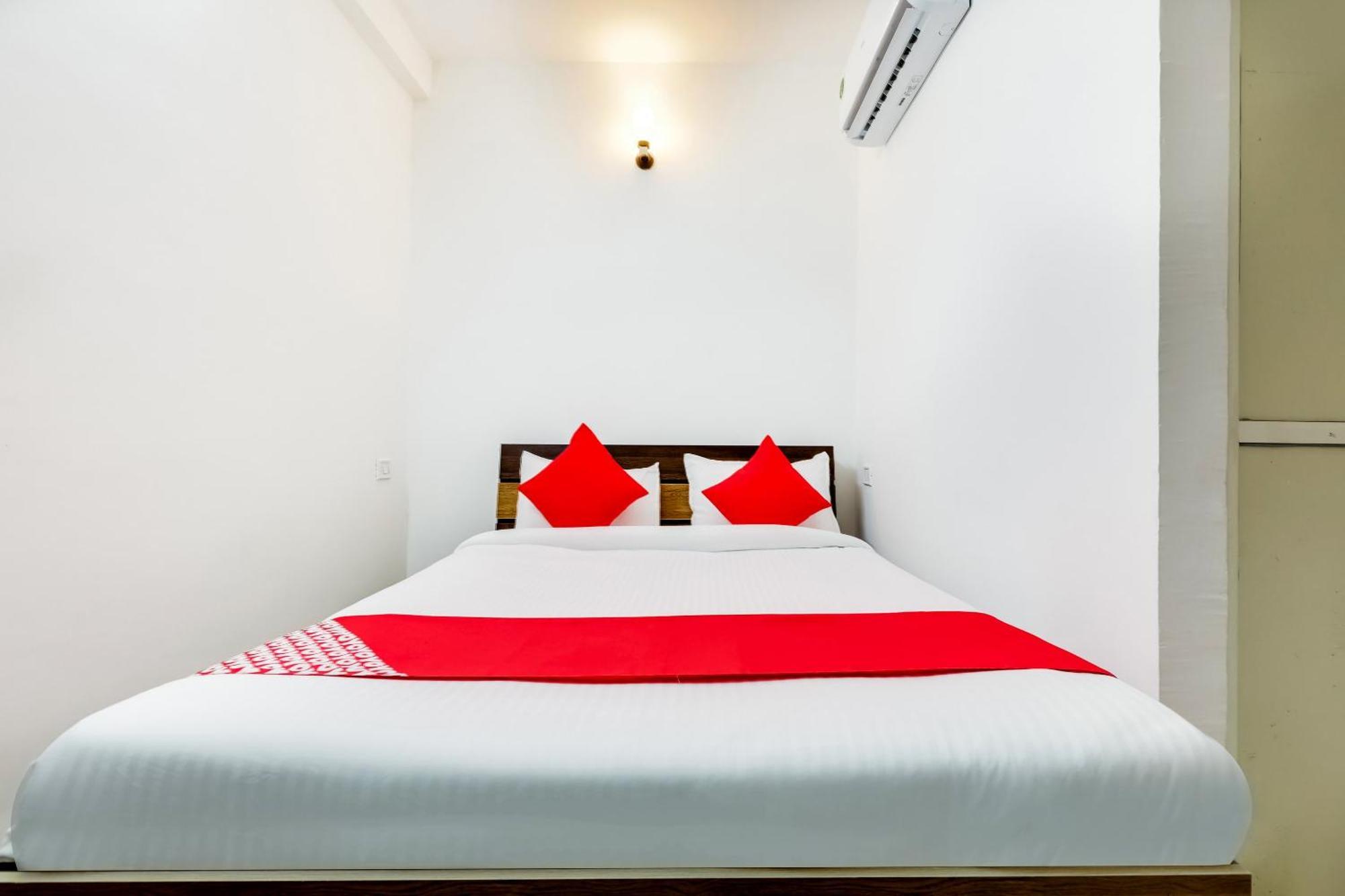 Hotel O Expression Индор Екстериор снимка