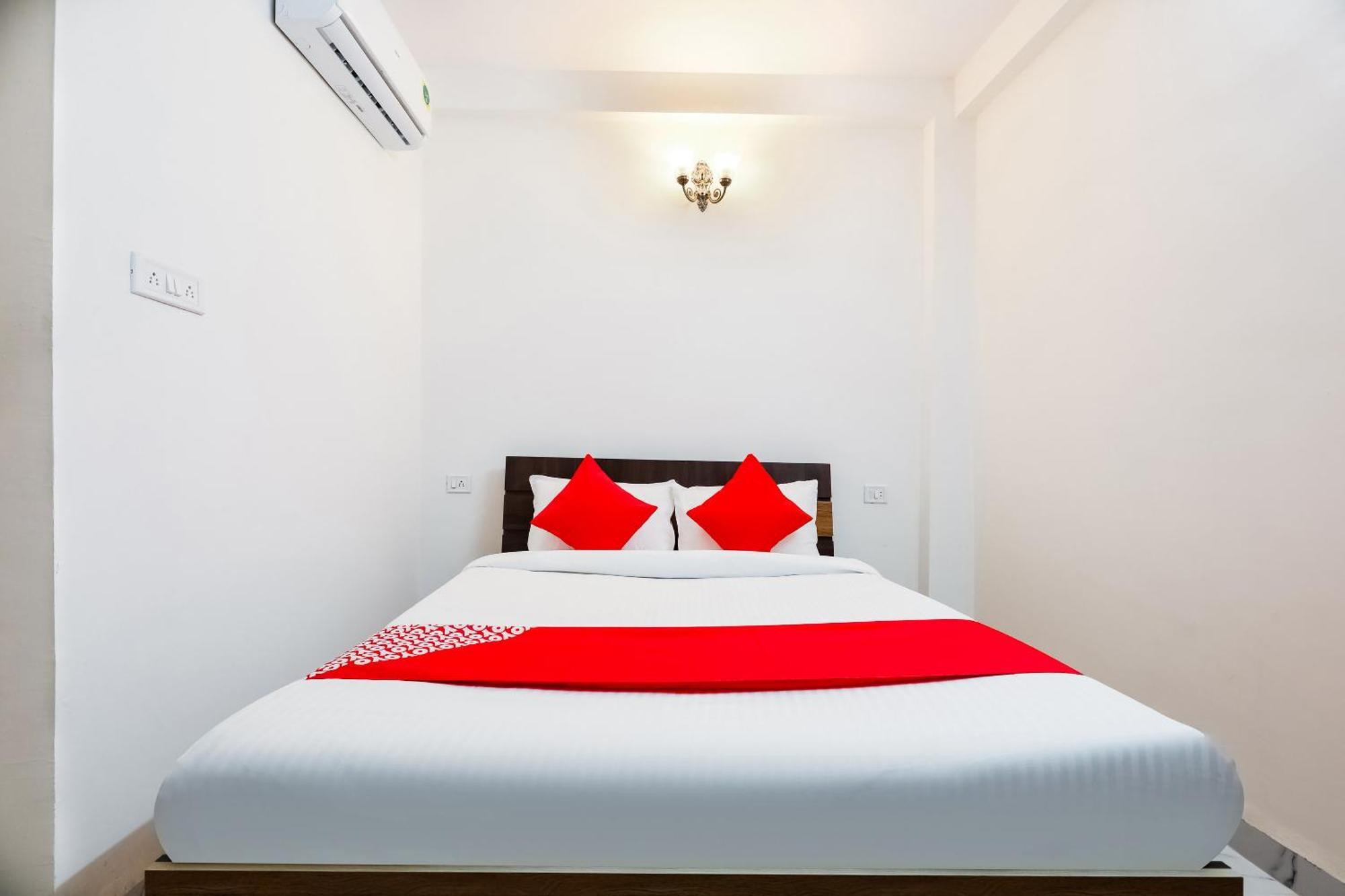 Hotel O Expression Индор Екстериор снимка
