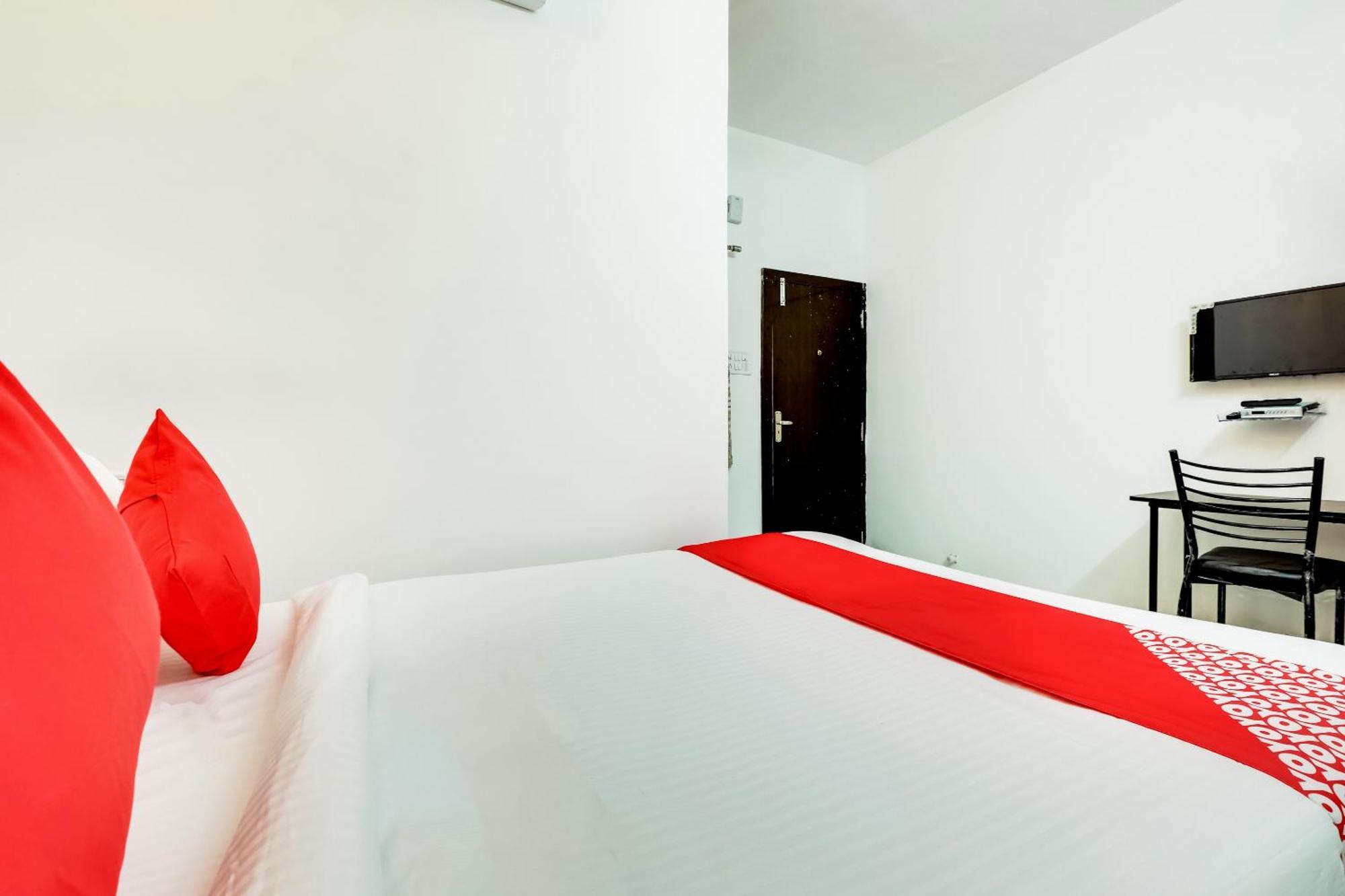 Hotel O Expression Индор Екстериор снимка