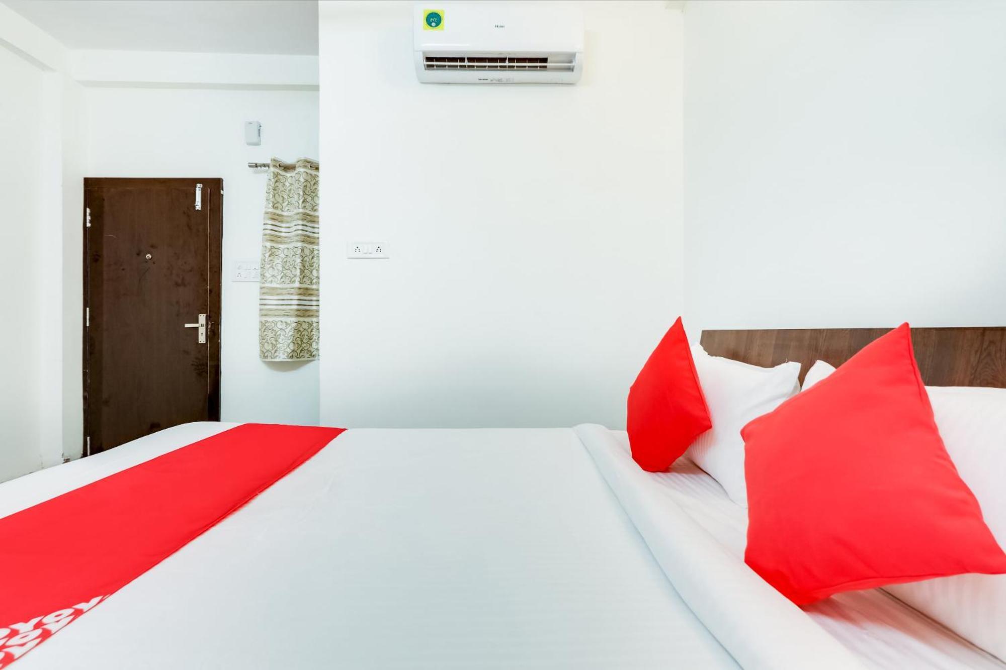 Hotel O Expression Индор Екстериор снимка