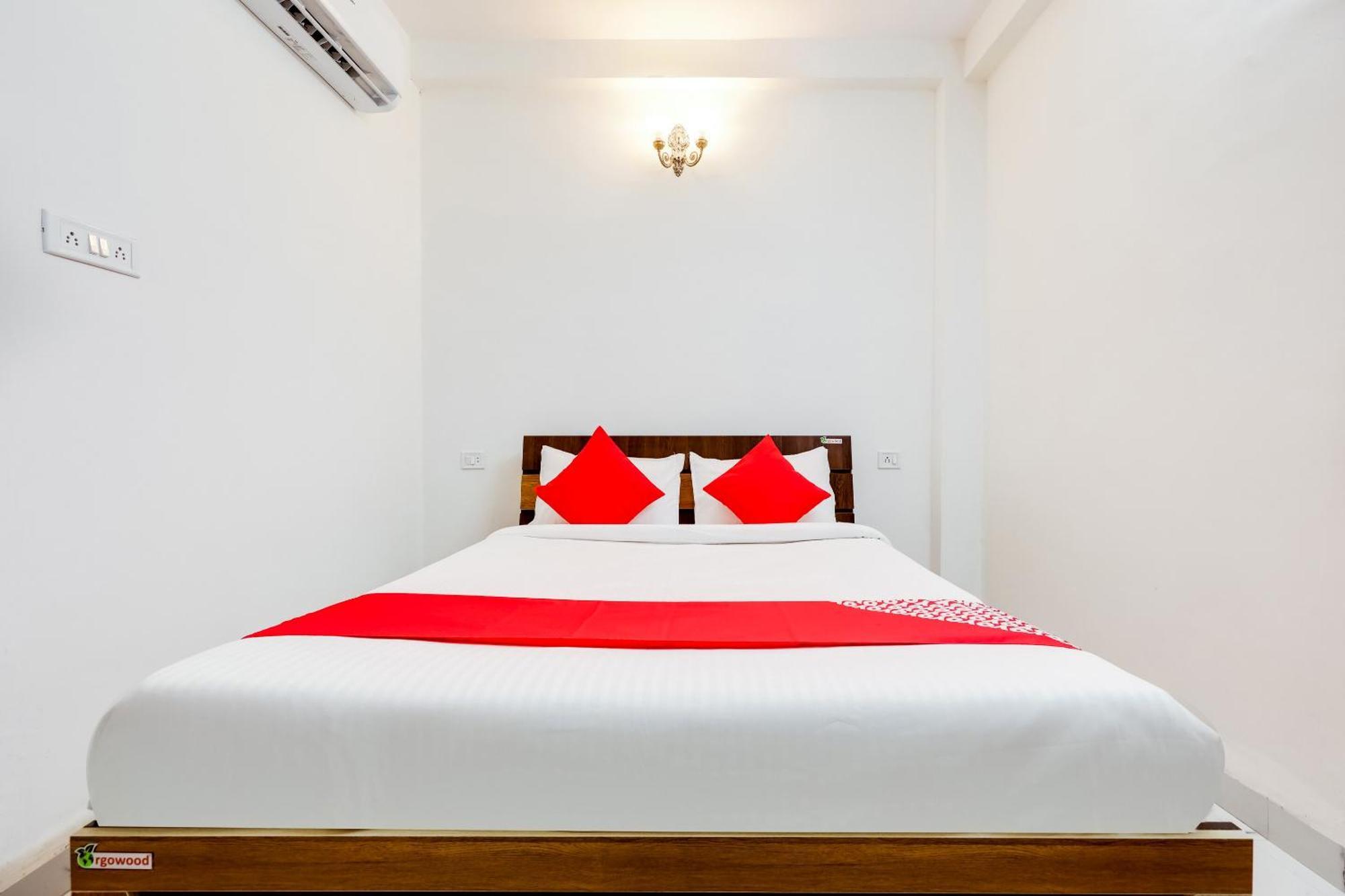 Hotel O Expression Индор Екстериор снимка