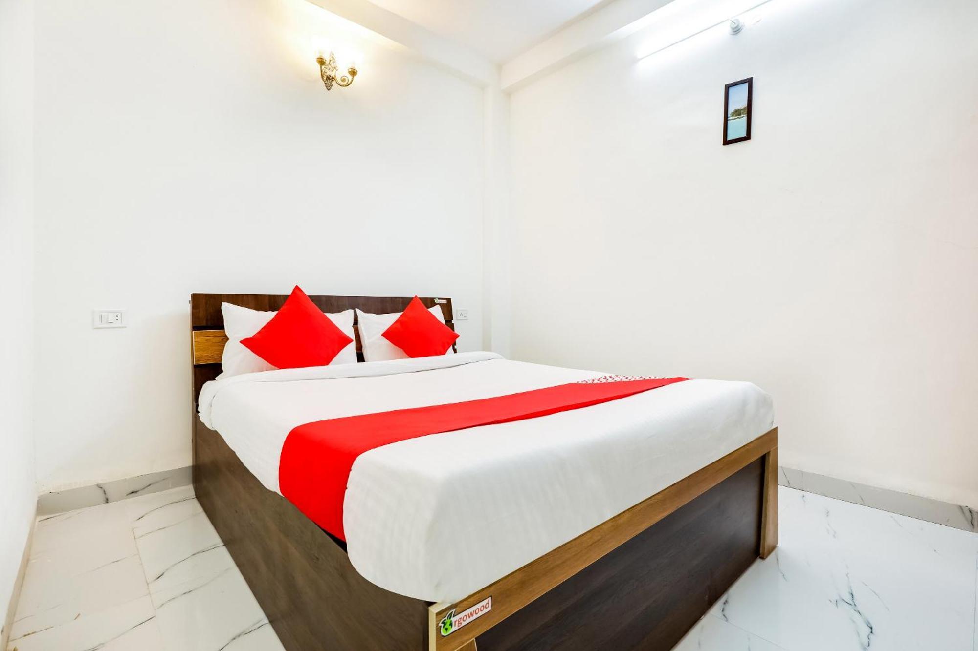 Hotel O Expression Индор Екстериор снимка